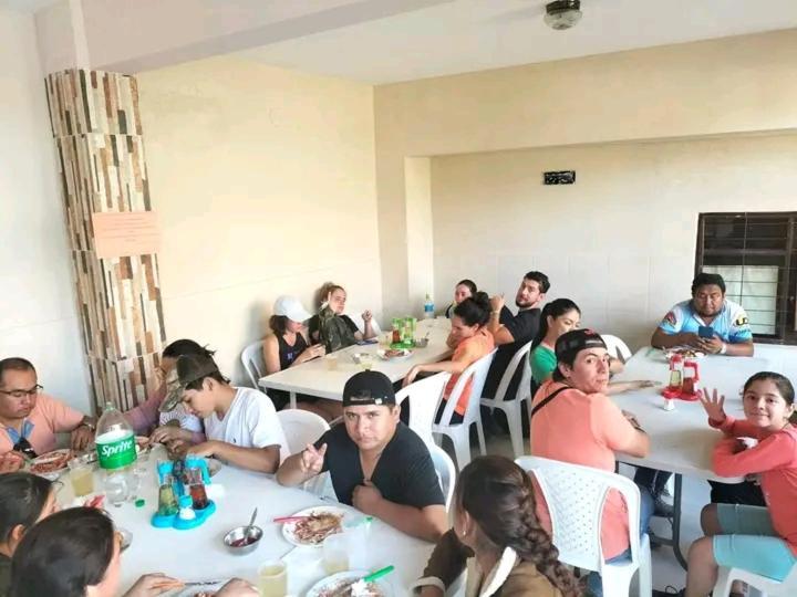 Hostal Eden Тороторо Экстерьер фото